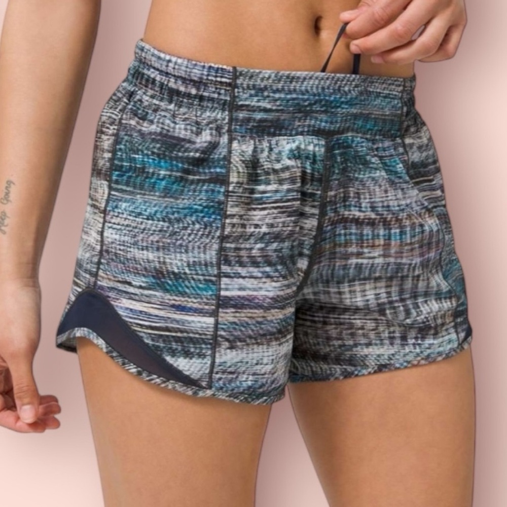 Lululemon Hotty Hot Short 4” Length